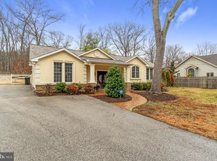 22 Fallon Dr, Pasadena, MD 21122