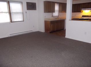 38 5th St APT 4, Waterbury, CT 06708