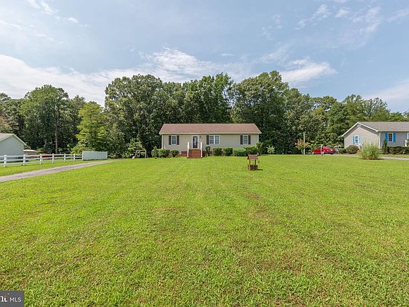 2nd image of 777 Lowe Dr