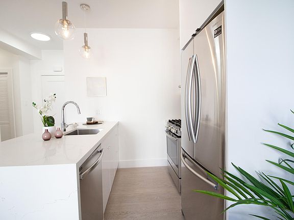 2nd image of 140 20th Ave APT 104