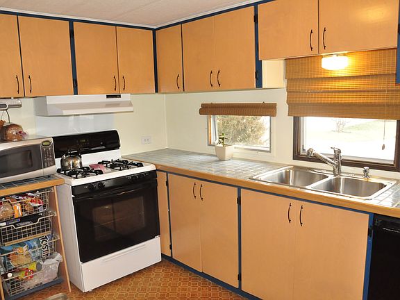 2nd image of 2300 SE Winter Park Dr