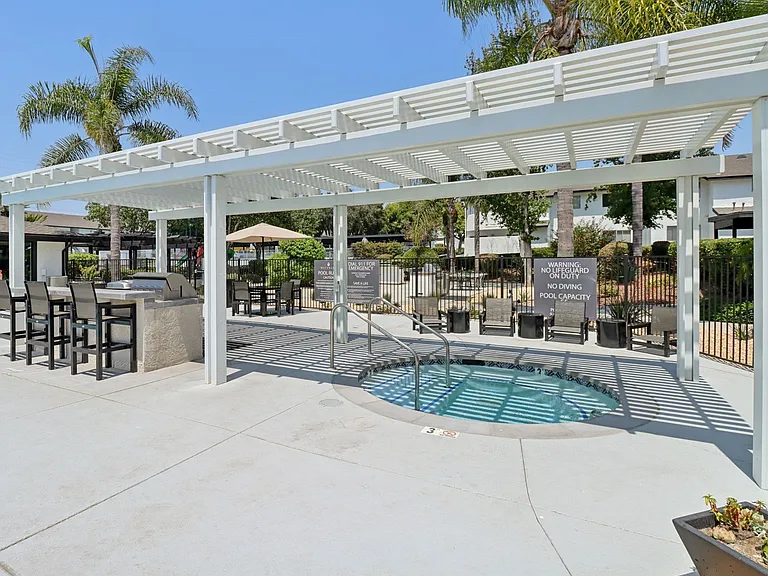 Waterleaf Apartment Homes — Photo 42