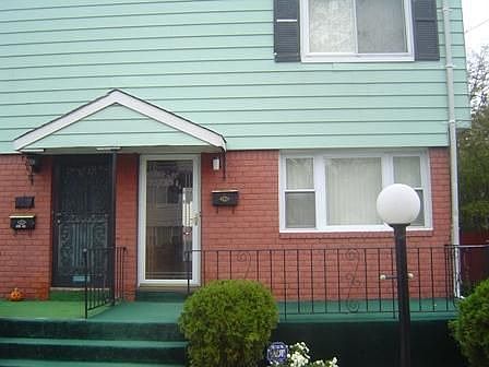 2nd image of 17940 Zoller Rd