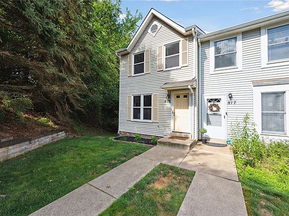 2nd image of 815 Elm Ct