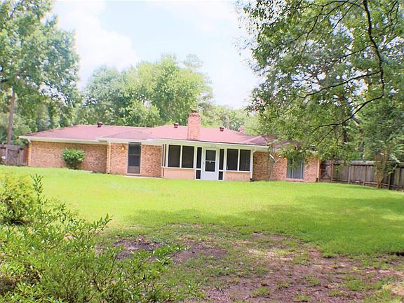 Huge backyard. Plenty of room to play here!