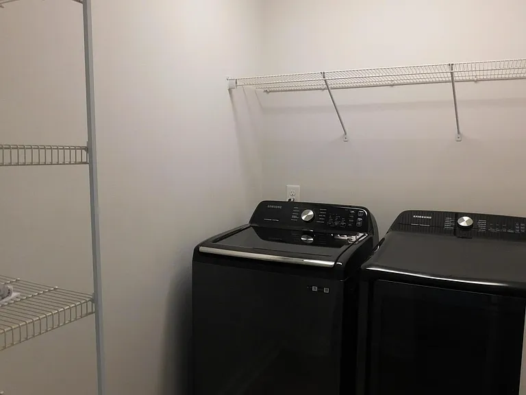 101 Staffordshire Dr #101 — Photo 32