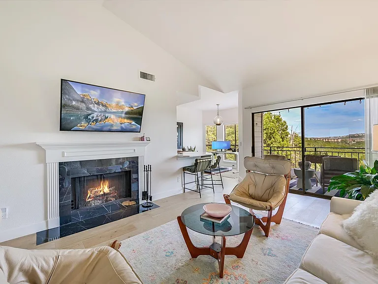 6000 Shepherd Mountain Cv #1304 — Photo 1