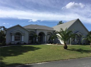 1 Stokesia Ct, Homosassa, FL 34446