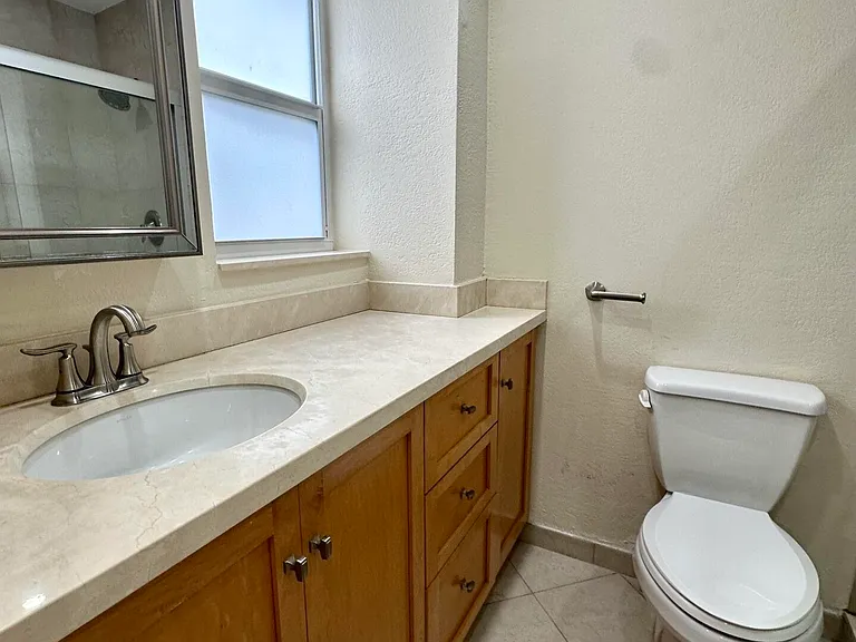 815 Middle River Dr #110 — Photo 11