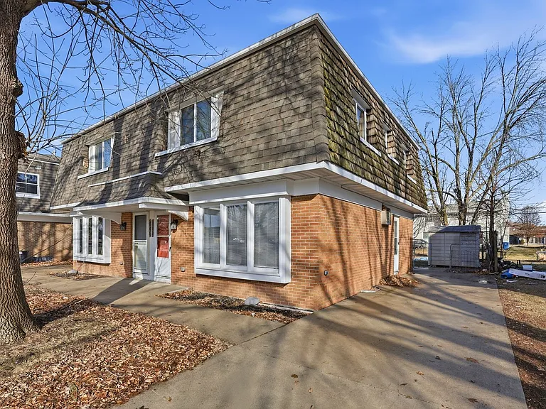 846 Greenwood Ct — Photo 17