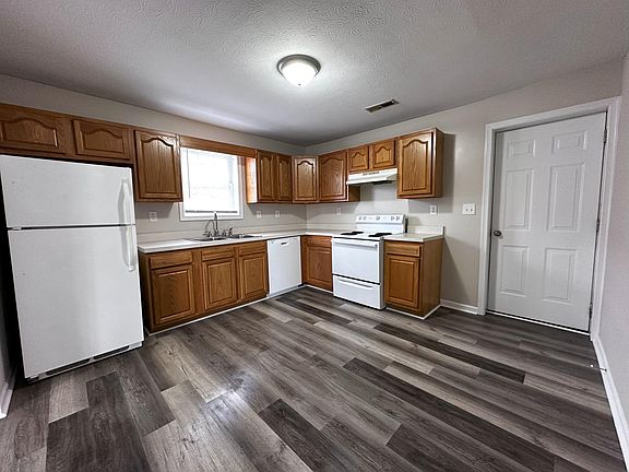 3rd image of 909 Sherwood Ave APT 2