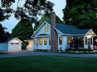 1210 State St, Charlevoix, MI 49720