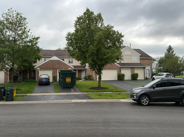 1044 Bedford Dr, Carol Stream, IL 60188