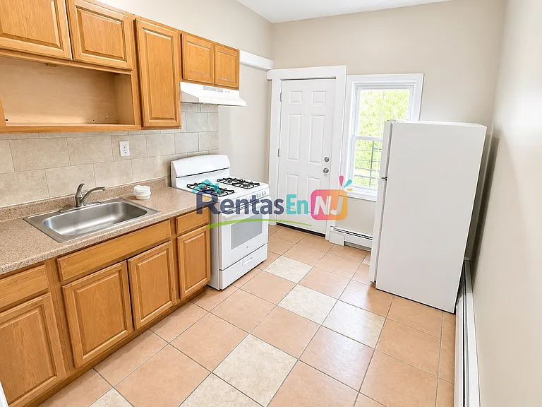 316 Mount Prospect Ave #7B — Photo 7