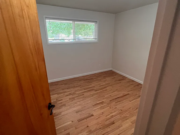 2585 Jasmine St — Photo 7