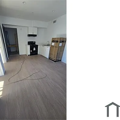 2 bed, 525 sqft, $2,887 — Photo 4