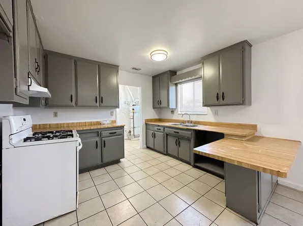 8821 Bishop Ave, Westminster, CA 92683