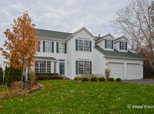 5 Tamarack Ct, Cary, IL 60013