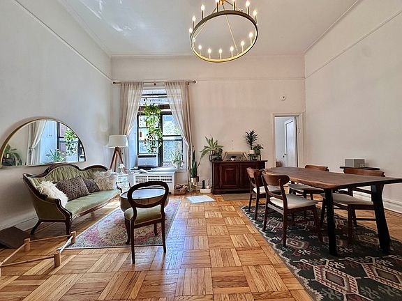5th image of 66 W 69th St APT 2R