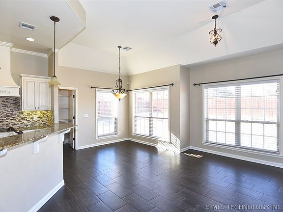 4th image of 14572 Jordan Ct