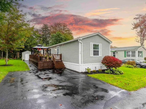 16 1st St, Lucasville, NS B4B 1P8