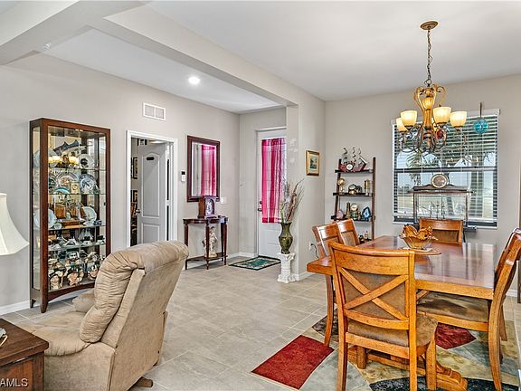 5th image of 319 NE 22nd Terrace Cpe