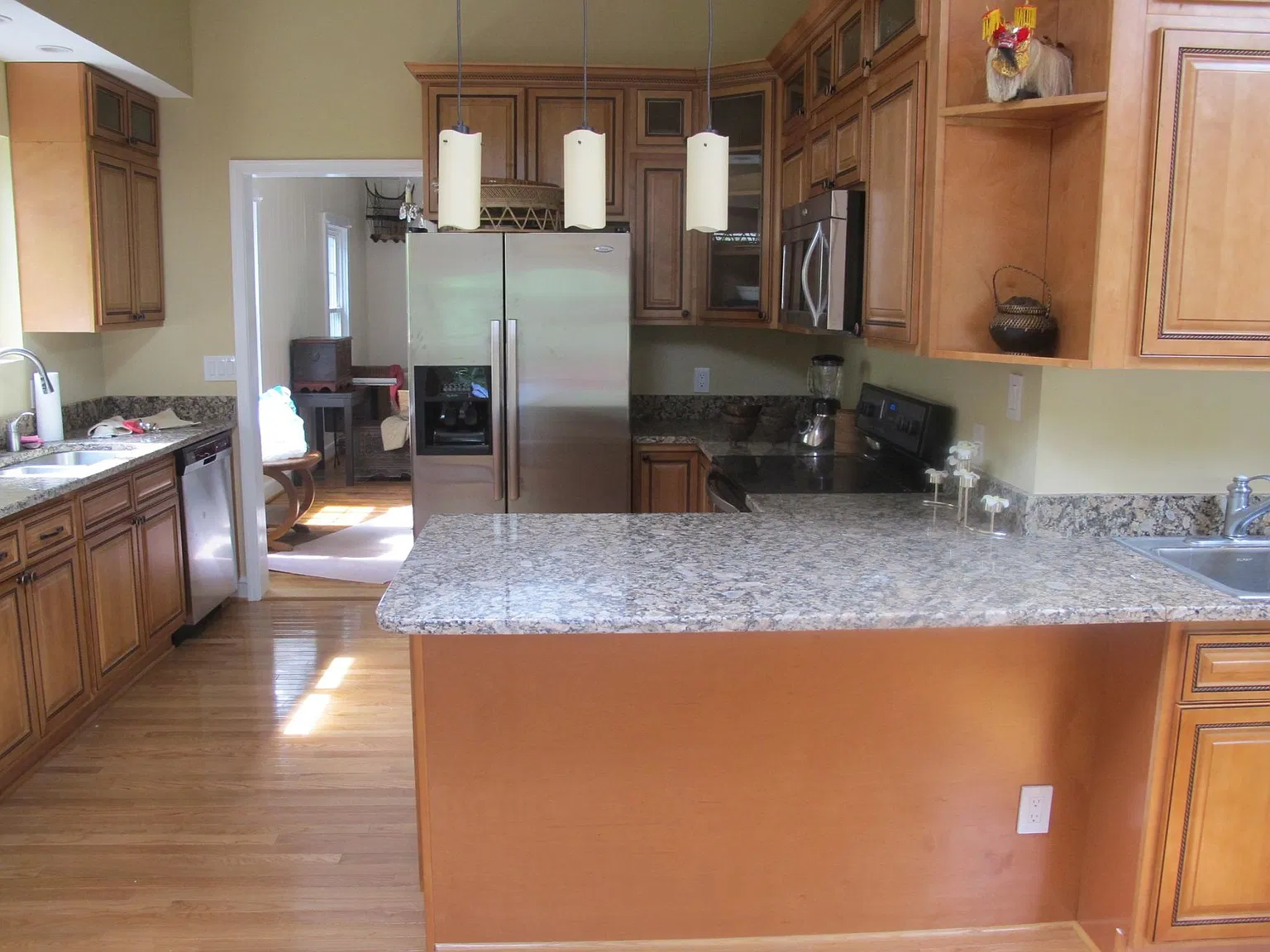 2 bed, 1100 sqft, $2,800 — Photo 3