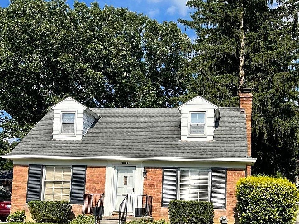 1st image of 1032 Oakridge Ave
