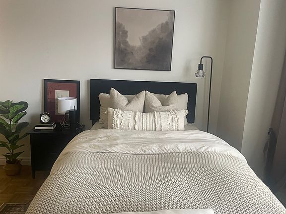 4th image of 1601 3rd Ave APT 15B