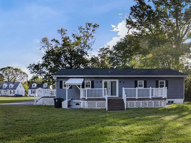 5209 W Maple Shade Ln — Photo 4