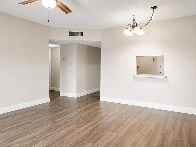 4880 NW 22nd St #309 — Photo 4