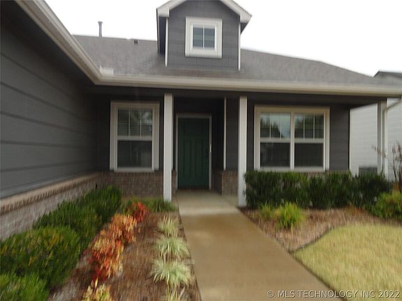 2nd image of 3809 N 33rd St