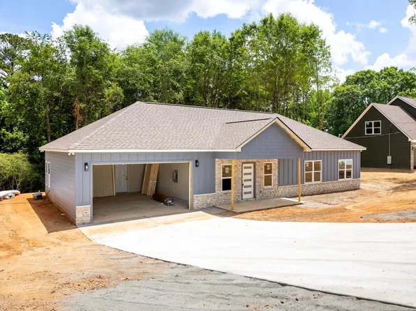 133 Lee Road 455 Rd, Phenix City, AL 36877