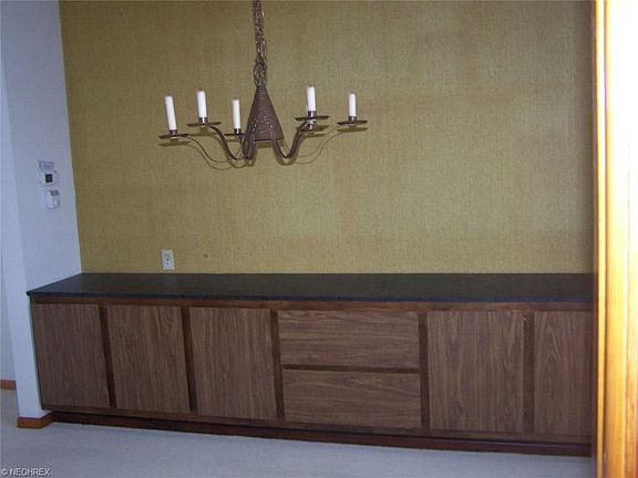 5th image of 635 Franklin Ave