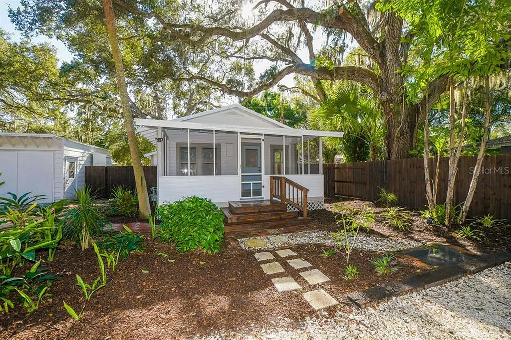 1 bed, 1.0 bath, 420 sqft, $1,750 — Photo 3