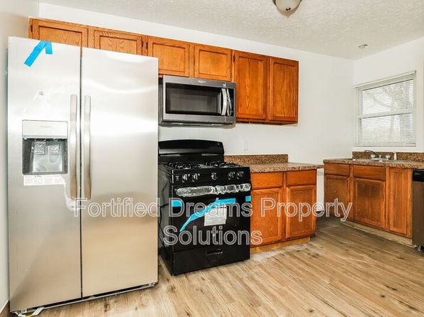 125 E Raleigh Ave, Liberty, NC 27298