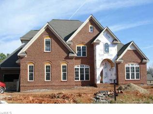 8120 Zinfandel Dr, Kernersville, NC 27357