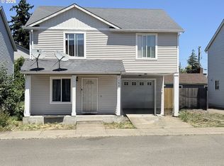 1821 SE 122nd Ave #4, Portland, OR 97233