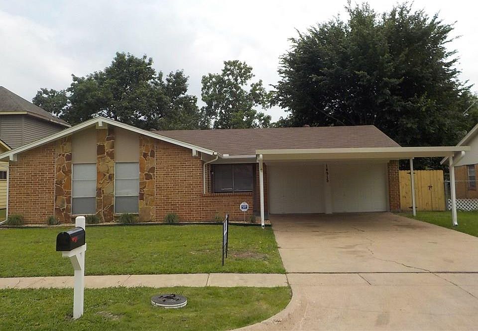 1st image of 14915 Oakwood Ln