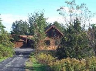 45 Fox Run, Athens, NY 12015