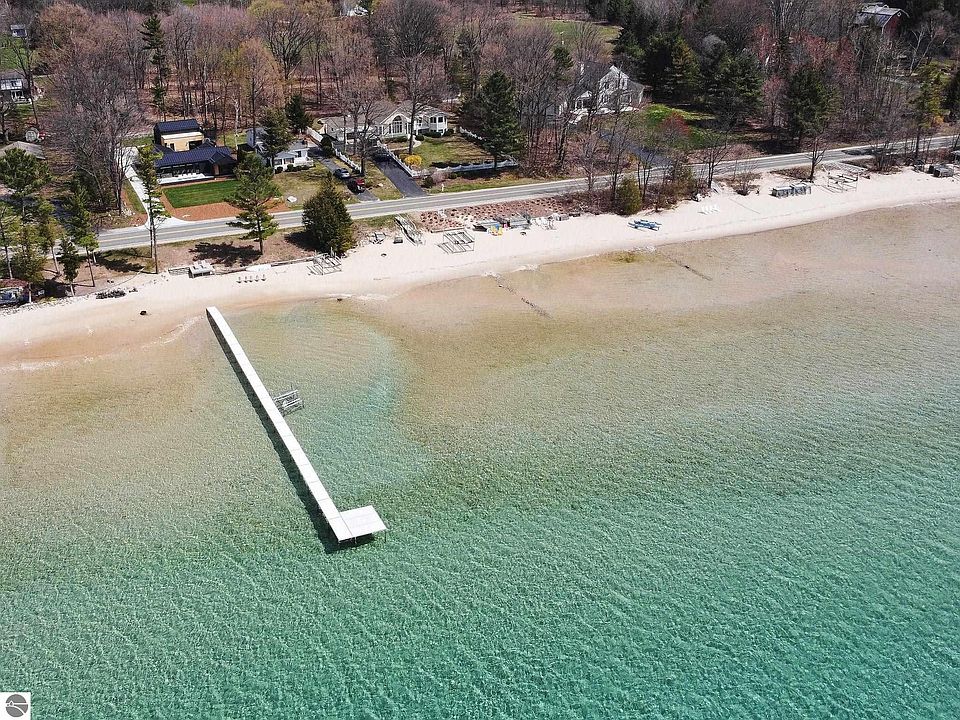 1st image of 13024 Peninsula Dr