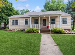 120 E 7th St, Ames, IA 50010