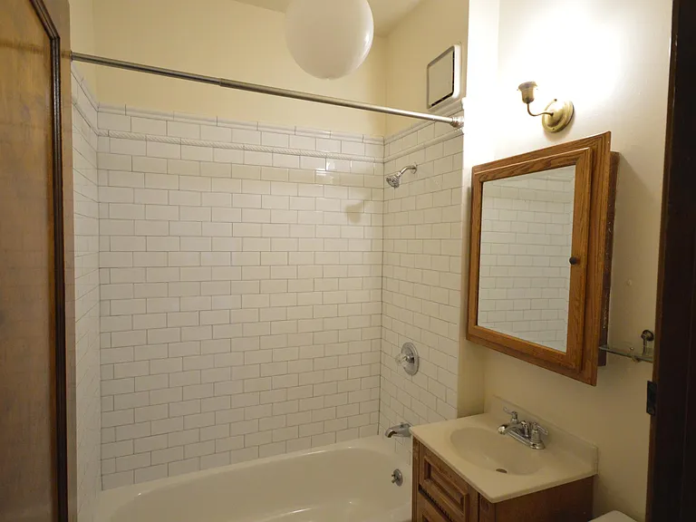 2704 N Mildred Ave #3F — Photo 7