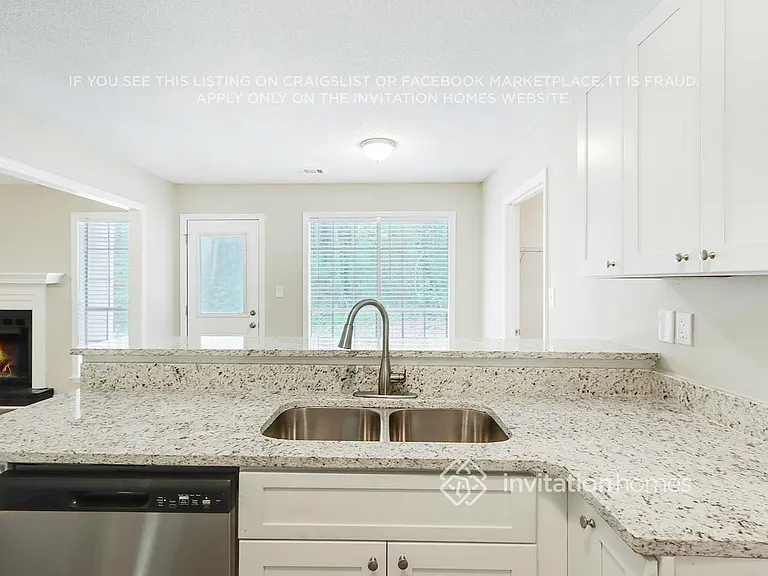 4469 White City Rd — Photo 11