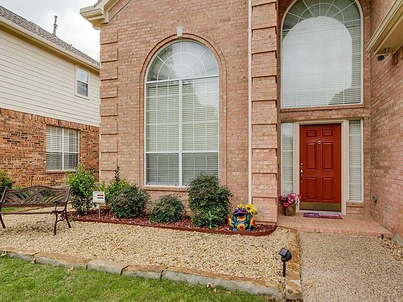 4th image of 2837 Bluffview Dr