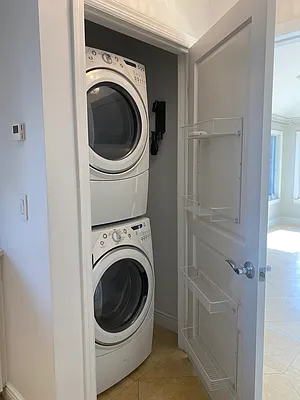 Rented by E Realty International Corp | media 33