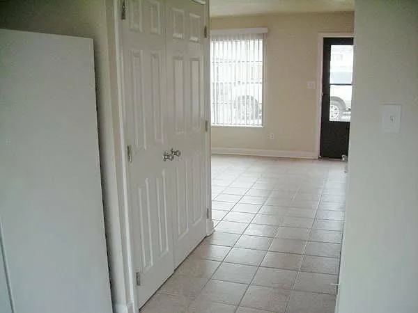 Units have tile, ceramic or vinyl