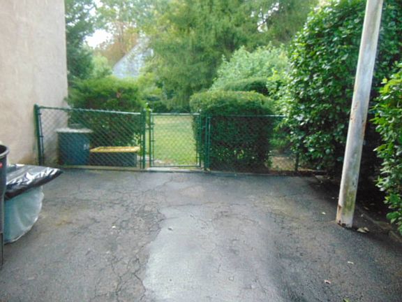 4th image of 3845 Amundson Ave