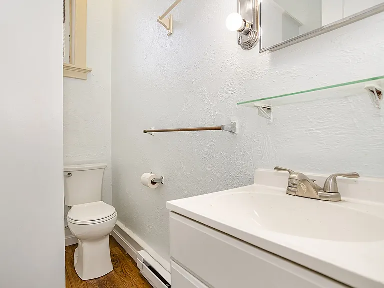 25 W Pomfret St — Photo 13