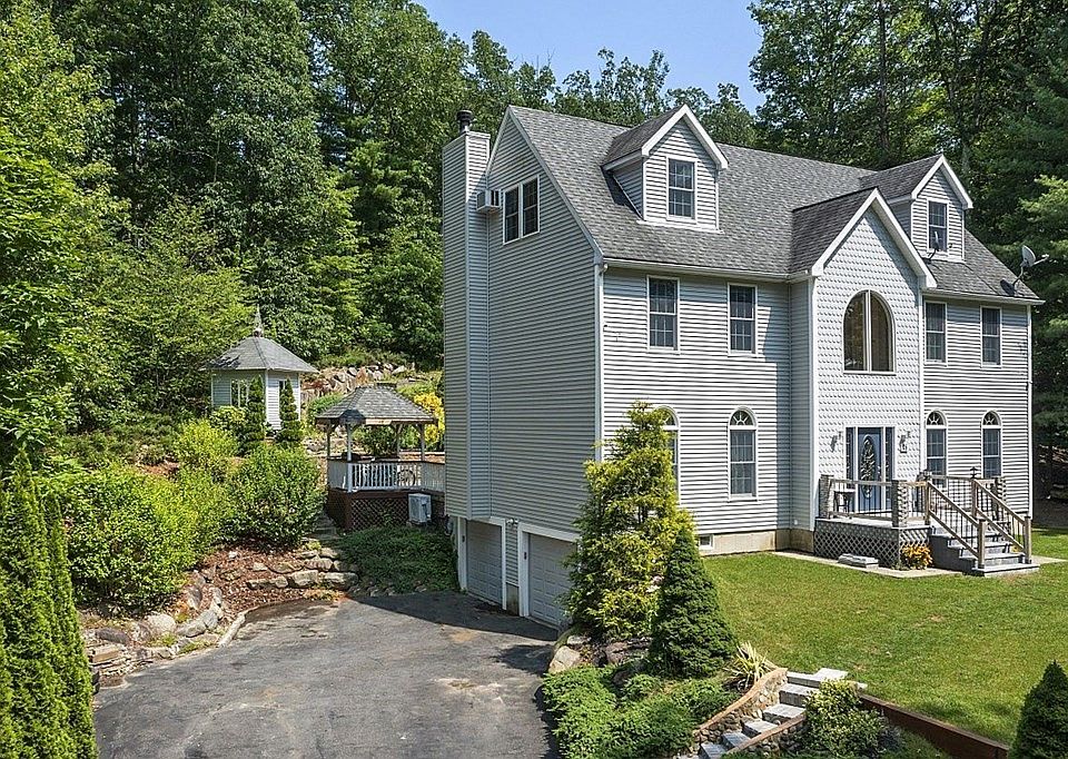 28 Lake Shore Dr, Leominster, MA 01453 | Zillow